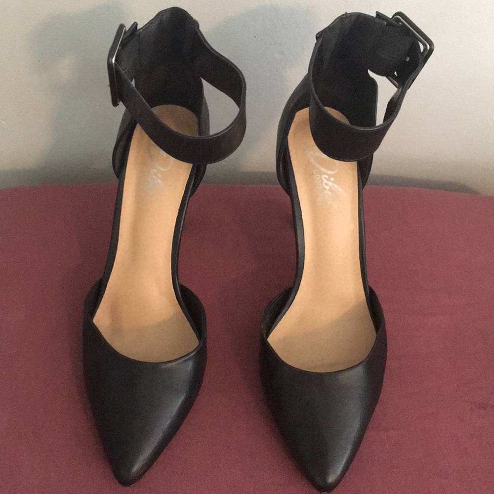 Diba London Black heels w/ankle strap